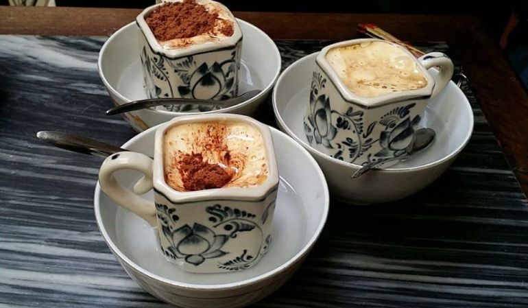 ☕ Vietnamese Egg Coffee (Cà Phê Trứng): A Creamy Delight from Hanoi